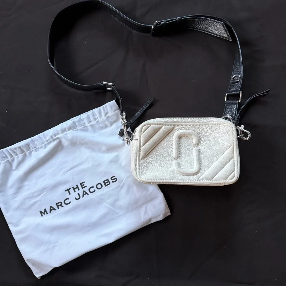Marc Jacobs Ivory Crossbody Bag - Picture 12 of 12